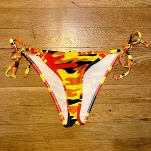NWT Kendall & Kylie Camo Bikini Bottoms